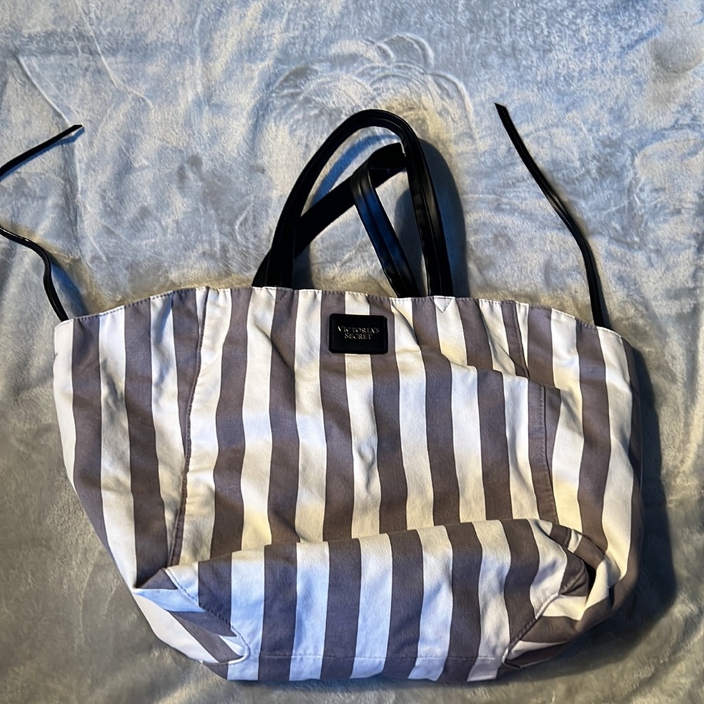 Victoria’s Secret Tote - Picture 5 of 5